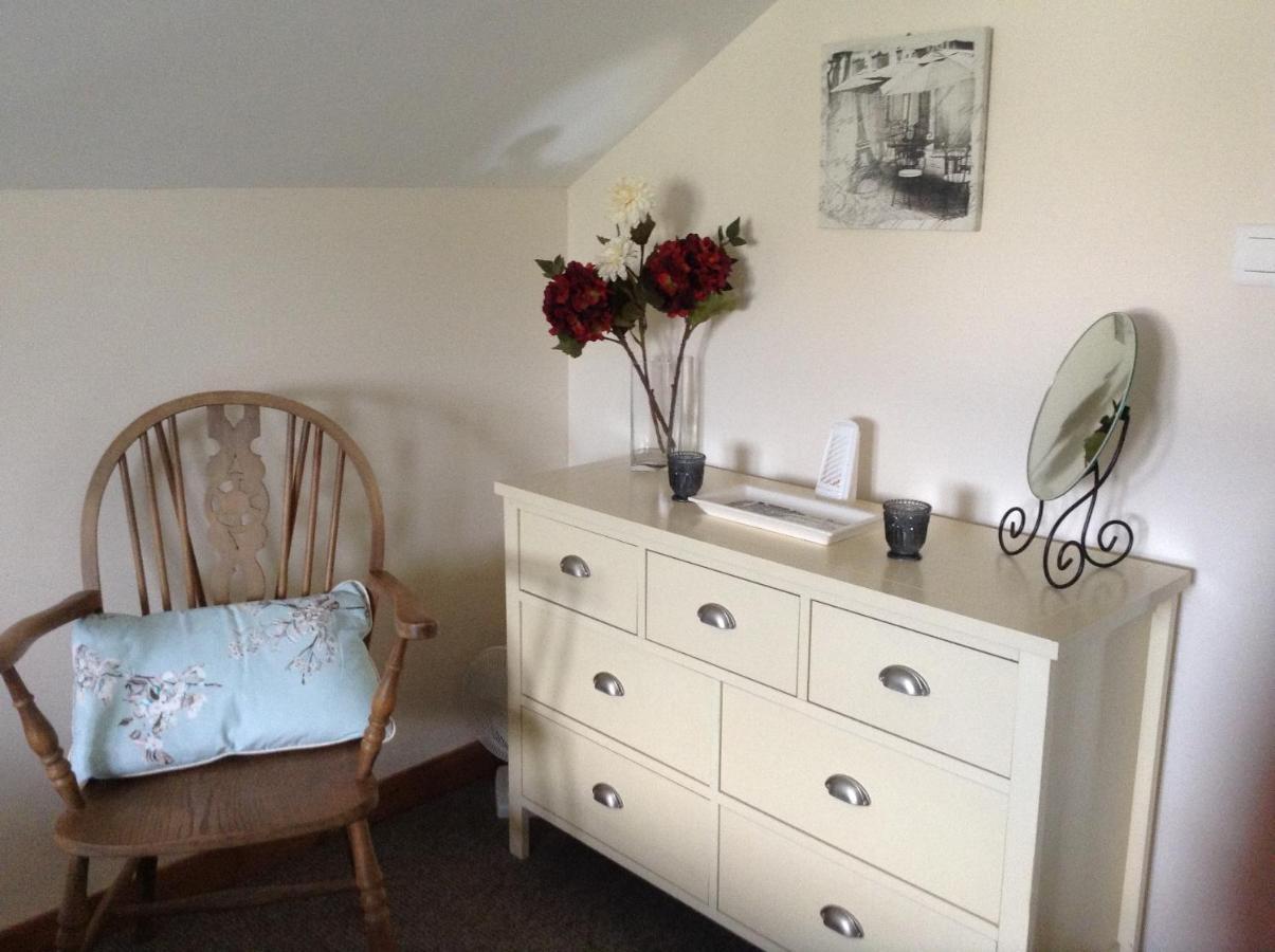Mantilly Cottage Extérieur photo