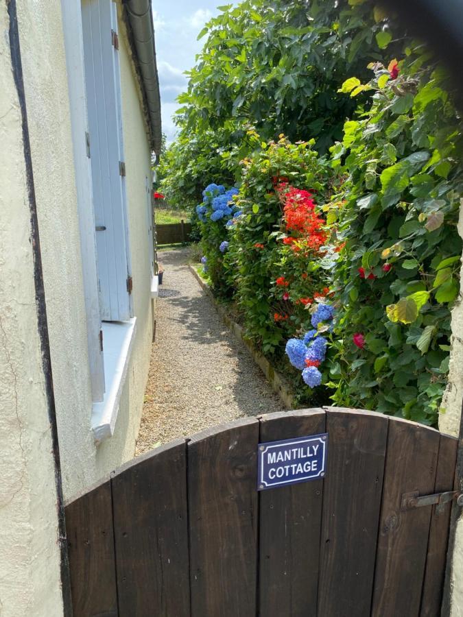 Mantilly Cottage Extérieur photo