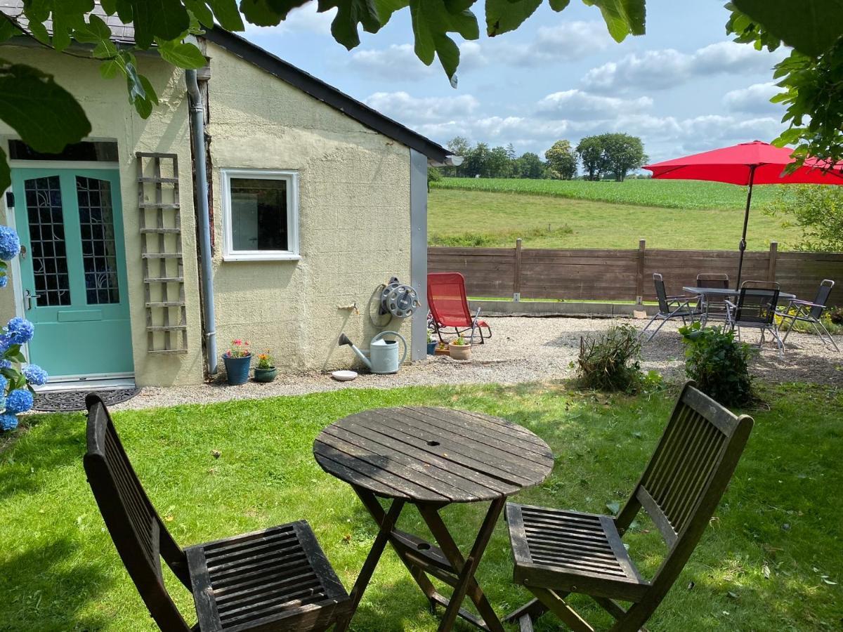 Mantilly Cottage Extérieur photo